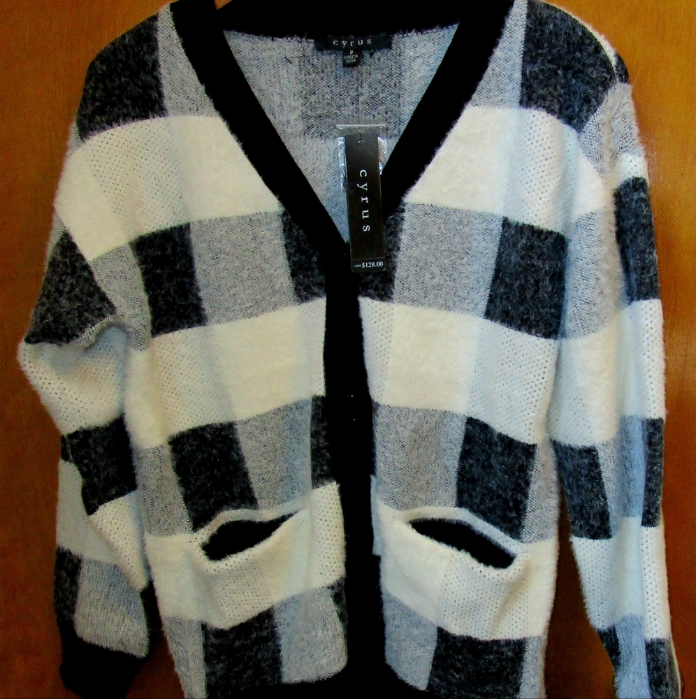Cyprus Buffalo Plaid Fuzzy Knit Cardigan - Sz Sm